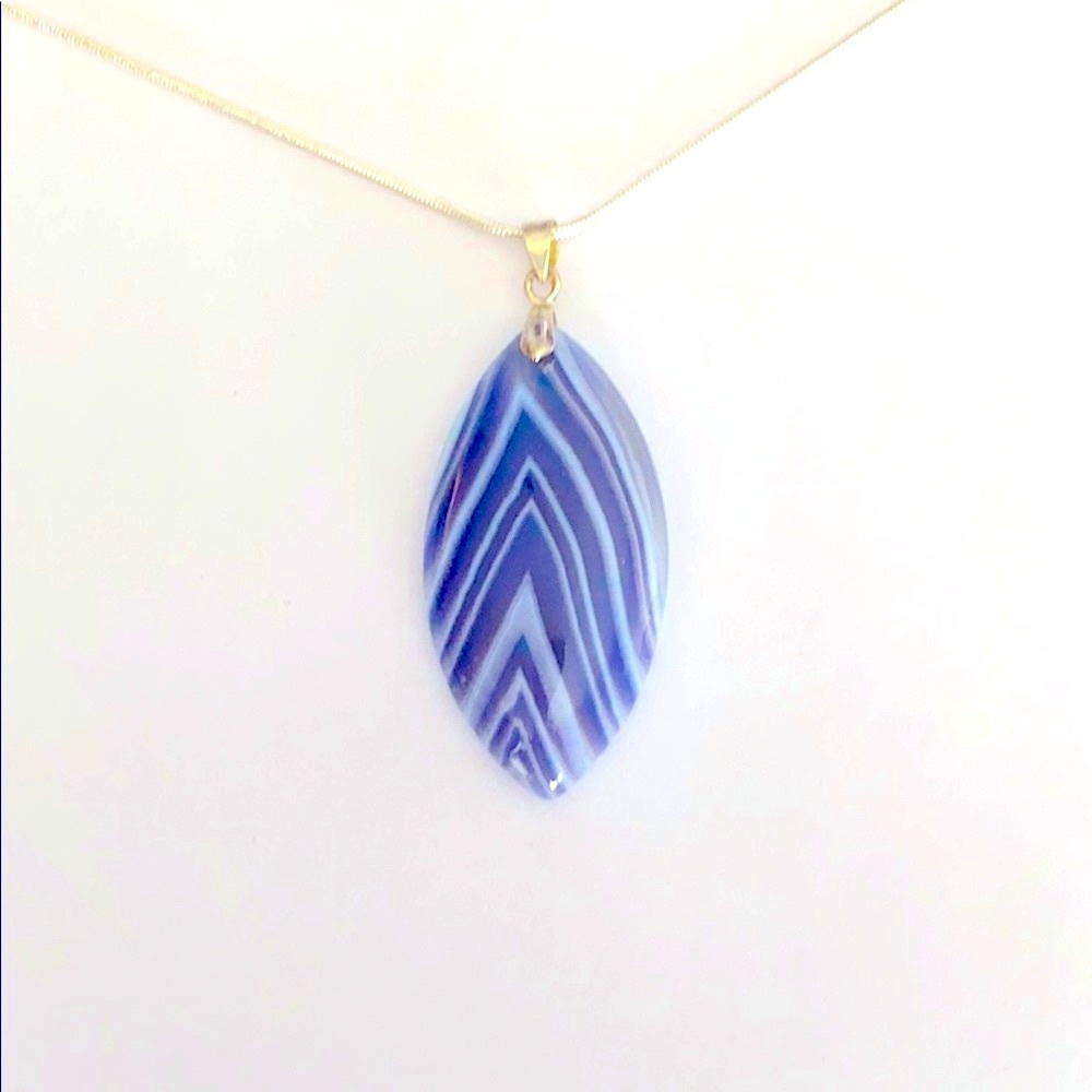 Purple/ Grey pendant necklace - Picture 4 of 4